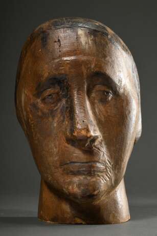 Großer geschnitzter Kopf „Alte Frau“, Holz mit Resten von farbiger Fassung, um 1920, 28x20x18cm, leichte Altersspuren - photo 1