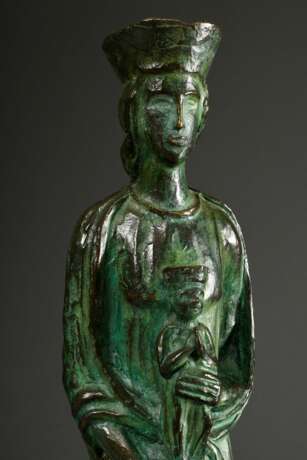 Heiligenfigur "Muttergottes mit Kind", Bronze grün patiniert, Sockel sign. Barnes (?), 20.Jh., H. 48cm - фото 2