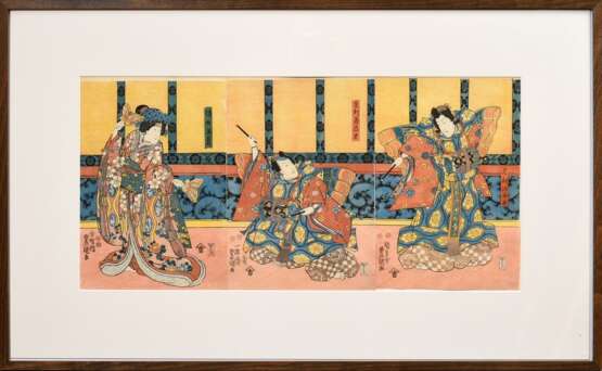 Utagawa Kunisada (1786-1865) "Kabuki Szene mit Ashikaga Yoshihisa", Farbholzschnitte, Triptychon, (links nach rechts) sign. Kôchôrô Toyokuni ga, Ichiyôsai Toyokuni ga, Kunisada Toyokuni ga, Verleger Izutsuya Sh… - фото 2