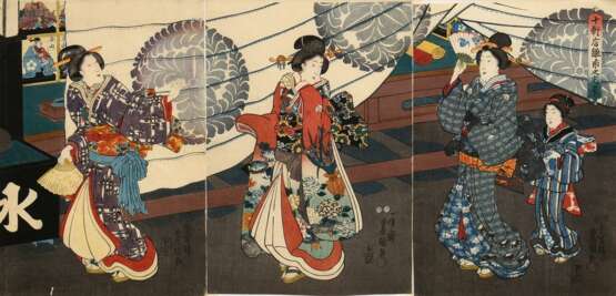 Utagawa Kunisada (1786-1865) "Drei Geishas vor Läden", Farbholzschnitte, Triptychon, sign. Kôchôrô Toyokuni ga und Ichiyôsai Toyokuni ga, Verleger Yamaguchi Tôbei, 36x74cm (m.R. 61x99,5cm), leichte Altersspuren… - photo 1