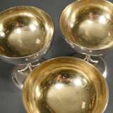 3 Chinesische Pokale auf dreibeinigem Bambus Trompe l'oiel Fuß, MZ: Wang Hing, Silber innen vergoldet, 359g, H. 10,5cm, Ø 8cm - Foto 2