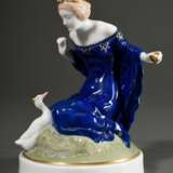 Rosenthal Selb Bavaria Porzellan Figur "Prinzessin mit goldener Kugel und Gans", polychrom staffiert, Modellnr. 537, Entw.: Ferdinand Liebermann, Rosenthal-Jubiläumsmarke 1929, Künstlersignet auf Sockel, H.13,5… - фото 1