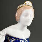 Rosenthal Selb Bavaria Porzellan Figur "Prinzessin mit goldener Kugel und Gans", polychrom staffiert, Modellnr. 537, Entw.: Ferdinand Liebermann, Rosenthal-Jubiläumsmarke 1929, Künstlersignet auf Sockel, H.13,5… - фото 4