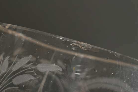 Biedermeier Glas Deckelhumpen mit floralem Schliff und Kartusche "Zum Andenken" auf tonnenförmigem in die Form geblasenen Korpus, Mitte 19.Jh., H. 21,2cm, min. berieben, best. - Foto 7