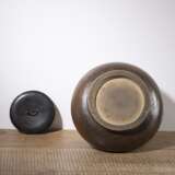 Mizusashi aus Seto-Ware mit streifig verlaufender Glasur und Lack-Deckel - photo 5