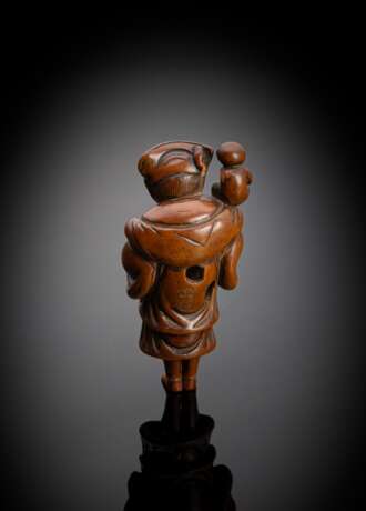 Feines Netsuke eines Sarumawashi mit seinem Affen aus Holz - photo 2