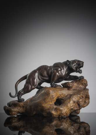 Bronze eines Tigers - photo 1