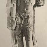 Schöne und feine Sandsteinfigur des Vishnu - photo 9