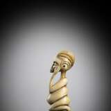Seltene und feine Skulptur einer knieenden Figur aus Flusspferd-Elfenbein - photo 1
