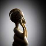 Seltene und feine Skulptur einer knieenden Figur aus Flusspferd-Elfenbein - photo 3
