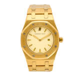 Audemars Piguet, Royal Oak Ref. 56271BA | gold wristwatch | 1980s | Quartz movement | White tapisserie dial with indexes and date | Case n. N.372 - C77951 | Diam. mm 30 | box only - фото 1