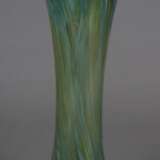 Vase - dickwandiges Glas mit Farbeinschmelzungen, irisiert,… - фото 4