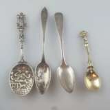 Vier antike Silberlöffel - diverse Alter, Herkunft und Forme… - Foto 1