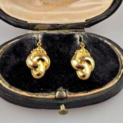 Ein Paar Biedermeier-Ohrringe - Schaumgold 333/000 (8K), ges…