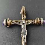 Kruzifix-Anhänger aus Silber und Gold mit Amethystzier - Uni… - photo 2