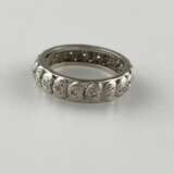 Memory-Ring mit kleinen Diamanten - Platin, 1940er Jahre, ru… - Foto 3