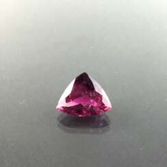 Rubellit / Roter Turmalin / Elbait: 7,65 Karat.