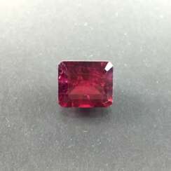 Rubellit / Roter Turmalin / Elbait: 5,55 Karat.