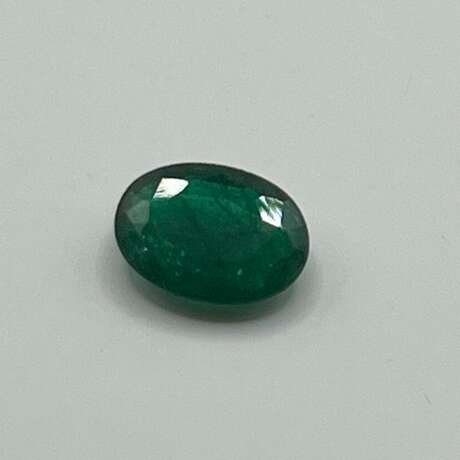 Loser Smaragd - 0,94 ct, Herkunft: Sambia, grün, Ovalschliff… - фото 1