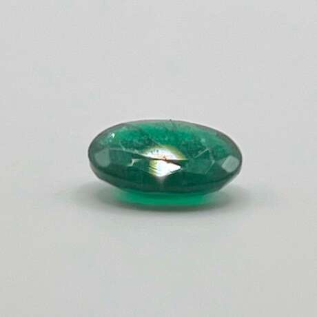 Loser Smaragd - 0,94 ct, Herkunft: Sambia, grün, Ovalschliff… - фото 2