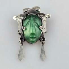 Vintage-Brosche „Aztekenkopf“ - grüne Jade geschnitzt, verzi…