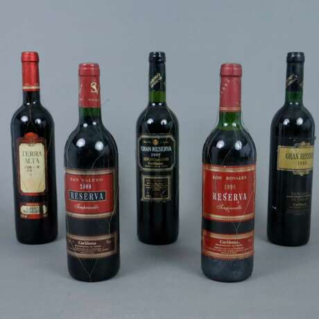 Weinkonvolut - 5 Flaschen, 1 x 1959 Gran Reserva Señorio De… - photo 1