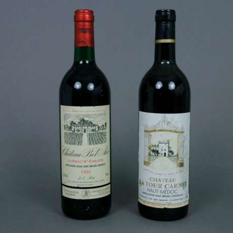 Weinkonvolut - 2 Flaschen, 1 x 1992 Château Bel Air Lussac-S… - фото 1