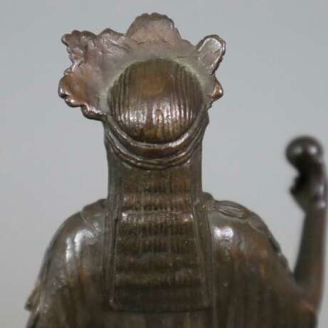 Figurine einer antiken Priesterin - Bronze, braun patiniert,… - photo 7