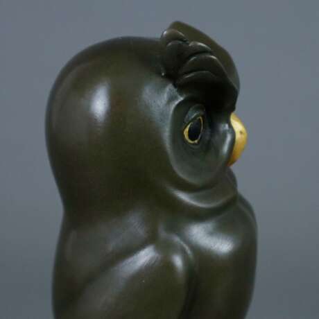Bronzefigur "Büchereule" - 20. Jh., Bronze, polychrom gefass… - фото 3