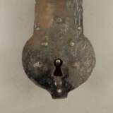 Zwei antike Schlösser mit Schlüssel - 18./19. Jh., Eisen, 1x… - photo 4