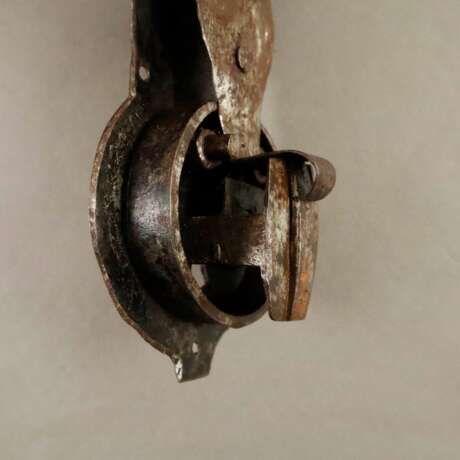 Zwei antike Schlösser mit Schlüssel - 18./19. Jh., Eisen, 1x… - photo 6