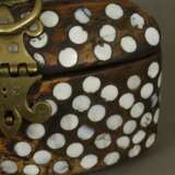 Rustikale Deckelschatulle mit Perlmutt - Indien bzw. Hinduku… - photo 5