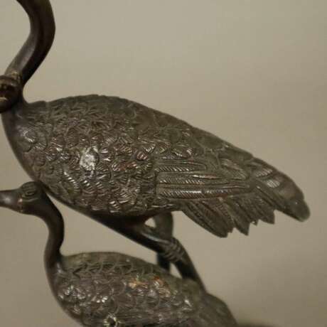 Figürlicher Leuchter - China, 20. Jh., Bronze, braun patinie… - фото 5