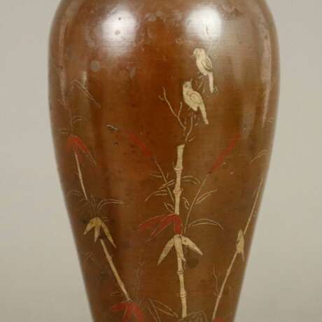 Vasenpaar - wohl China 19. Jh., schlanker Balusterkorpus, br… - фото 3