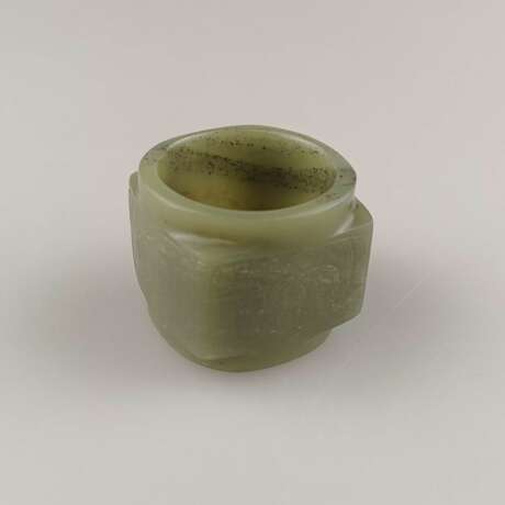 Kleiner Jade-Cong - China, Ausführung im archaischen Stil (W… - Foto 1