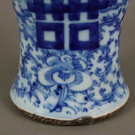Blau-weiße Balustervase - China, ausgehende Qing-Dynastie, s… - photo 7