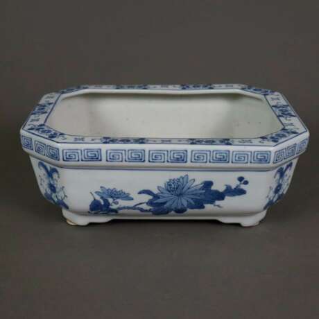 Blau-weiße Jardinière - Porzellan, China 20.Jh., oktogonale… - photo 1