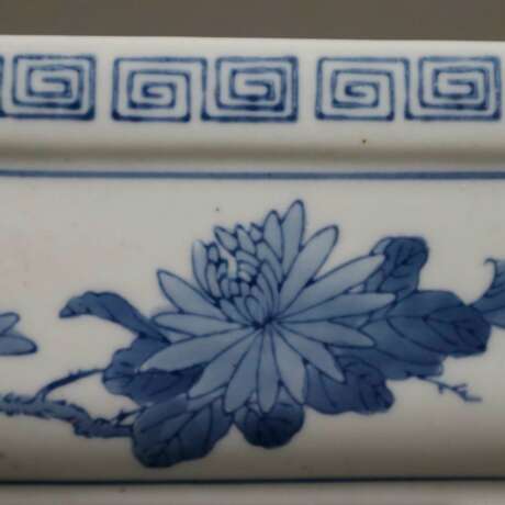 Blau-weiße Jardinière - Porzellan, China 20.Jh., oktogonale… - фото 4
