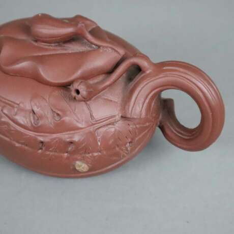 Drei kleine Zisha-Teekannen - China, Yixing-Steinzeug, unter… - фото 8