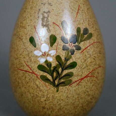 Flaschenvase - Japan, Keramik mit floraler Bemalung in Aufgl… - Foto 4
