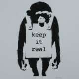 Banksy - "Keep it Real", Lithografie auf Bütten mit zwei Bli… - Foto 3