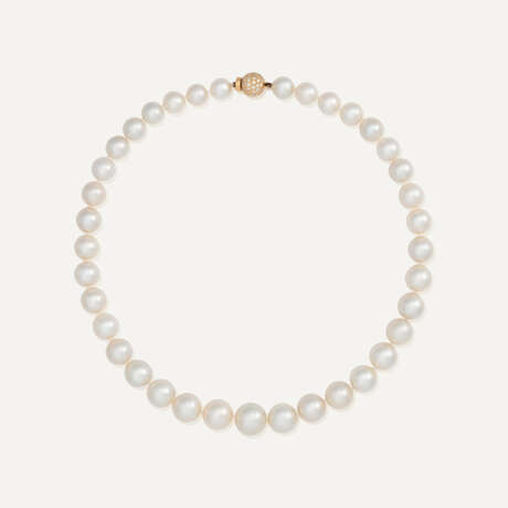 NO RESERVE | DAVID MORRIS CULTURED PEARL AND DIAMOND NECKLACE - photo 1