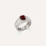 KAT FLORENCE RUBY AND DIAMOND RING - Foto 3