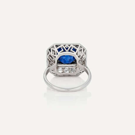 SAPPHIRE AND DIAMOND RING - photo 4