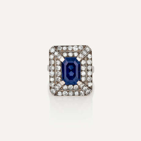 COLOUR CHANGE SAPPHIRE AND DIAMOND RING - photo 1