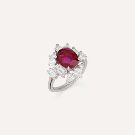 RUBY AND DIAMOND RING - Foto 3