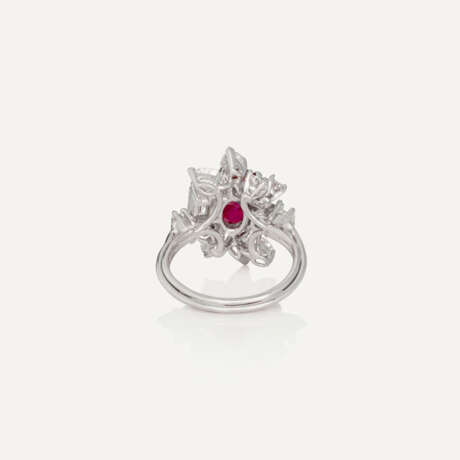 RUBY AND DIAMOND RING - Foto 4