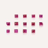 NO RESERVE | GROUP OF THIRTEEN UNMOUNTED RUBIES - фото 3