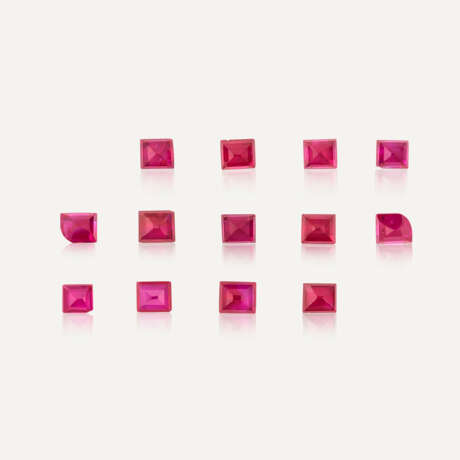 NO RESERVE | GROUP OF THIRTEEN UNMOUNTED RUBIES - photo 3