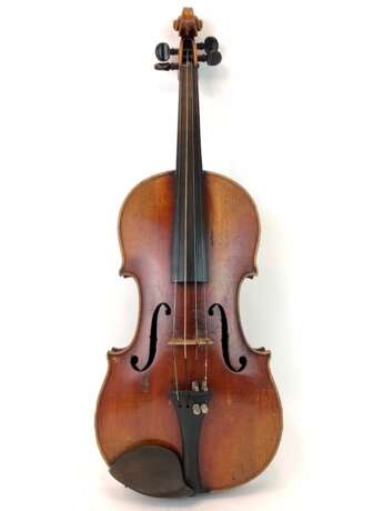 Violin / 4/4-Violine, um 1920. Im Koffer mit Bogen. Sehr gut. - photo 1